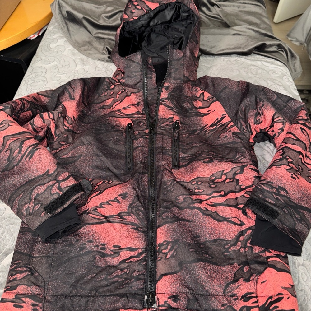 Pulse boys Red & Black lava fire print Youth ski winter Jacket Sz S